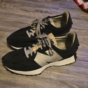 New Balance Men's Black and Cream Sneakers